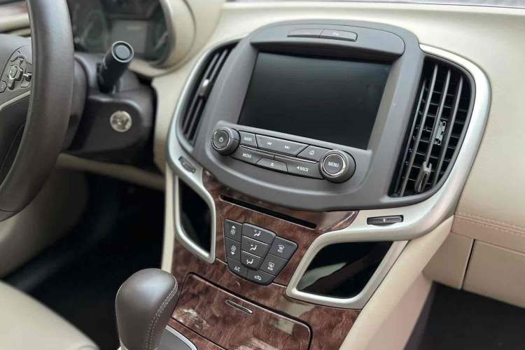 Used Buick LaCrosse 2013 2.4L SIDI Leading Comfort Version
