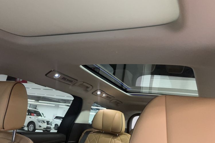 Used Denza D9 2024 DM-i 1050 Luxury Model
