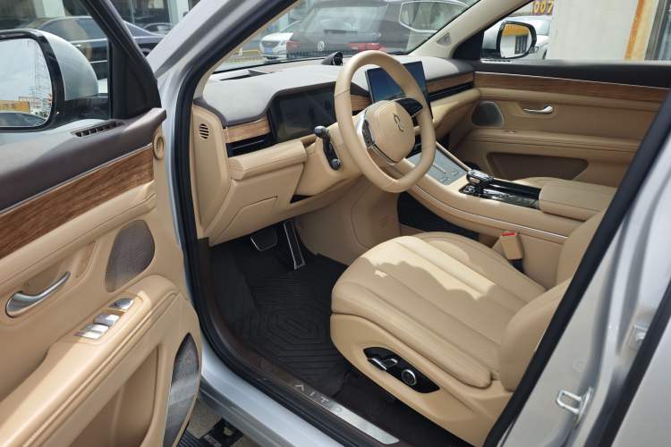 Used Hima AITO M7 2024 1.5T Intelligent Driving Rear-Drive Pro Version 5 Seats Ternary Lithium Battery
