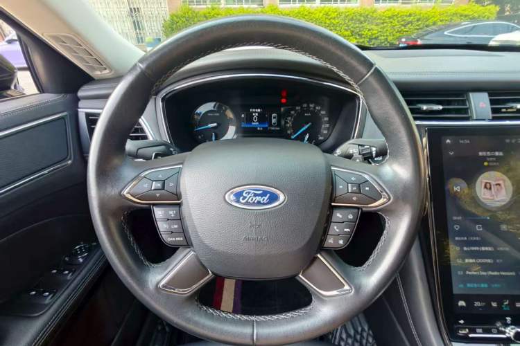 Used Ford Taurus 2019 EcoBoost 245 Comfort Edition
