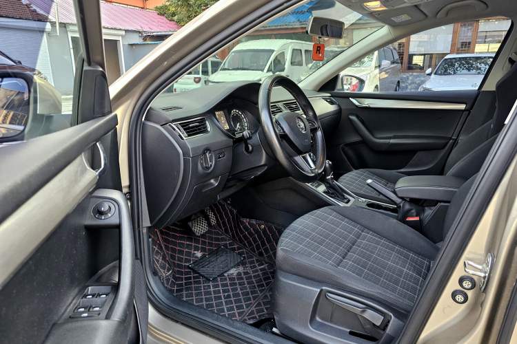 Used Skoda Octavia 2018 TSI230 DSG Comfort Edition
