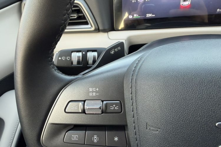 Used BYD Yuan UP 2025 Intelligent Driving Version 401 km Leading Edition
