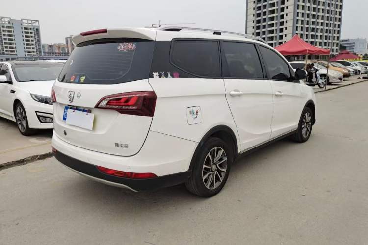 Used Baojun 730 2017 1.5T Manual Style 7 Seats China V
