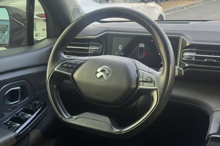 Used Nio ES8 2018 355 km Base Version 7-Seater Edition