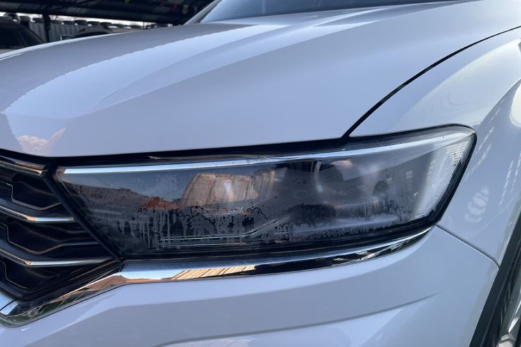 Used Volkswagen T-ROC 2018 230TSI DSG Two-Wheel Drive Advanced Version China V Standard
