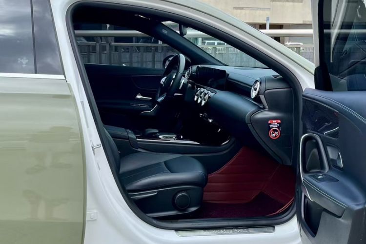 Used Mercedes-Benz A-Class 2022 Restyled A 200 L Sport Sedan Fashion Version
