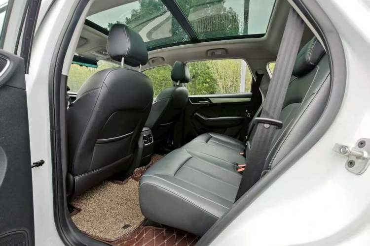 Used Roewe RX5 2019 20T Two-Wheel Drive Automatic Ali Smart Connectivity Platinum Edition
