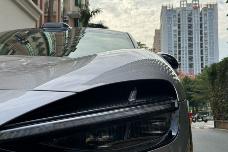 Used  YU7 2025 Ultra-Long Range High-Performance All-Wheel-Drive Max Edition