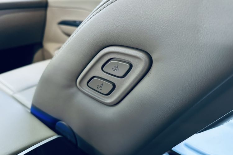 Used Buick GL8 2021 ES Landtrek 653T Luxury Model