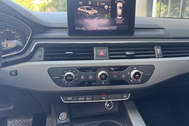 Used Audi A4L 2018 30th Anniversary Edition 40 TFSI Trendy Model
