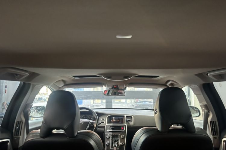 Used Volvo V60 2014 T5 Zhiya Edition