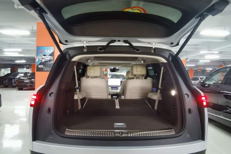 Used Denza N9 2025 Prestige Version
