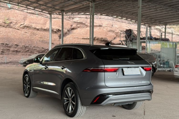 Used Jaguar F-PACE 2021 250 PS R-Dynamic S
