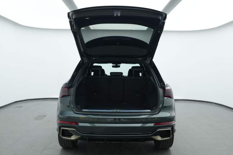 Used Audi Q3 2024 40 TFSI RS Package Performance Model
