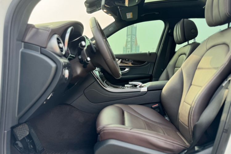 Used Mercedes-Benz GLC 2019 Facelift GLC 260 L 4MATIC Luxury Model