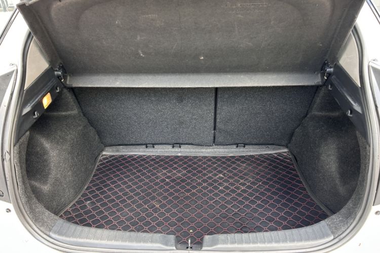 Used Toyota YARiS L 2015 1.5G Automatic Xuan Dong Sunroof Special Edition
