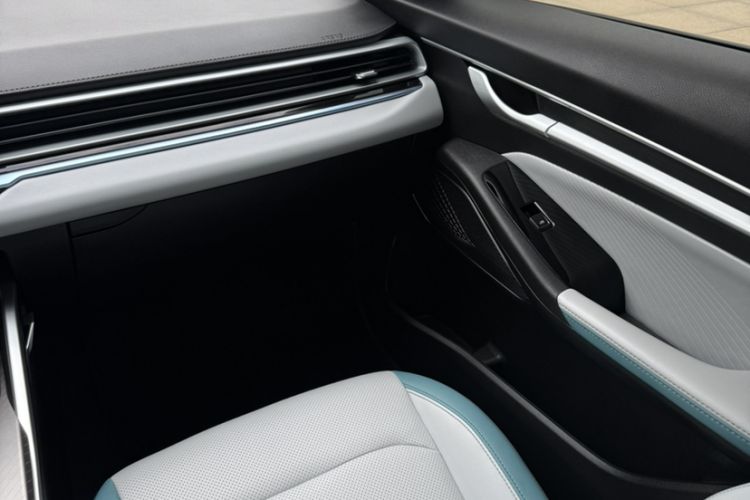 Used Geely Auto Emgrand 2023 4th Generation Champion Edition 1.5L CVT Flagship Model