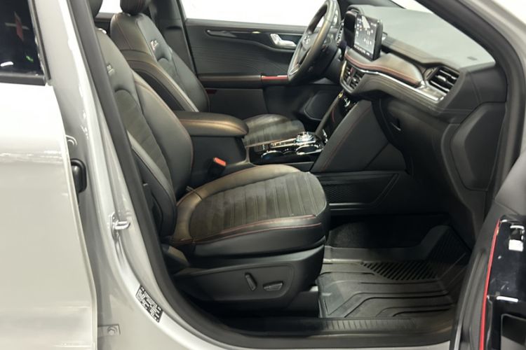 Used Ford Escape 2024 EcoBoost 245 Four-Wheel Drive ST-Line Pro Trim
