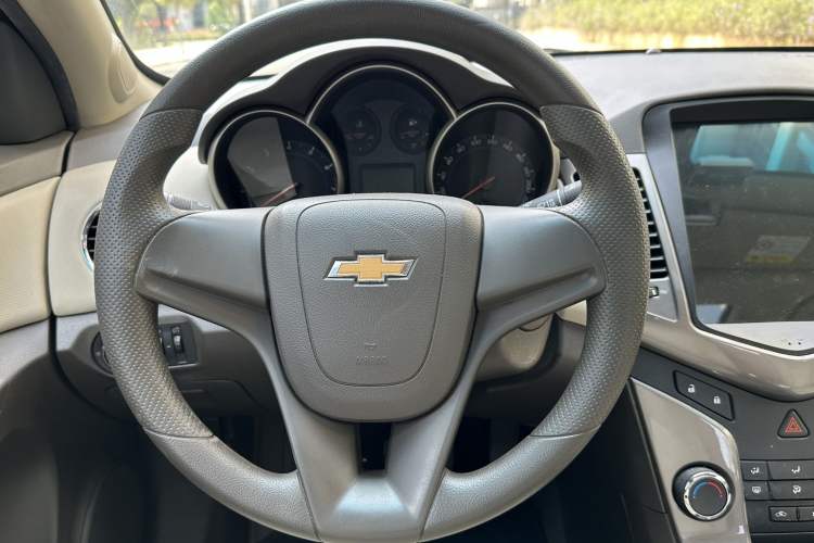 Used Chevrolet Cruze 2015 1.5L Classic SE AT
