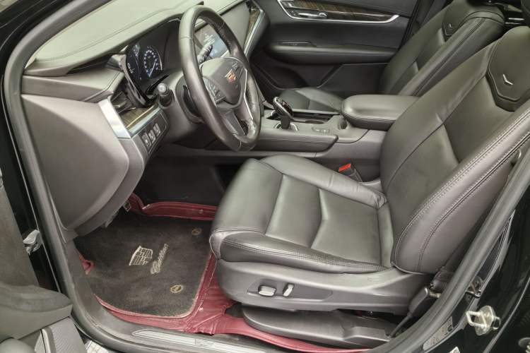 Used Cadillac XT5 2018 25T Luxury Model
