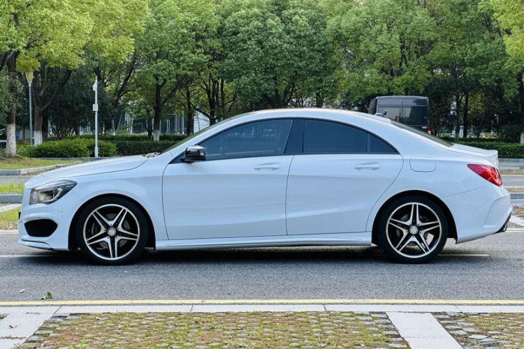 Used Mercedes-Benz CLA 2014 CLA 260 4MATIC
