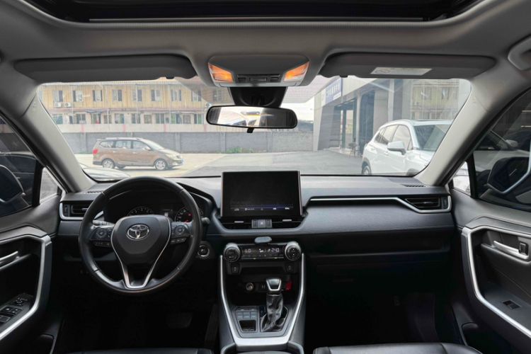 Used Toyota Wildlander 2022 2.0L CVT 4x4 Luxury PLUS Edition
