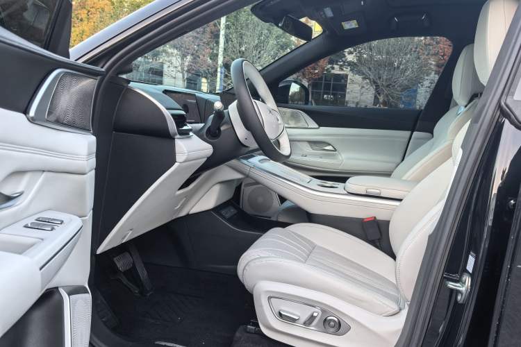 Used XPeng G9 2025 625 Long-Range Max
