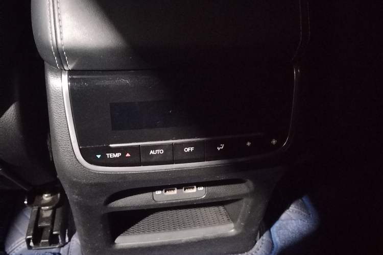 Used GAC Trumpchi GS8 2022 Flagship Series 2.0 TGDI Four-Wheel Drive Luxury Smart Connectivity Version (7 Seats)
