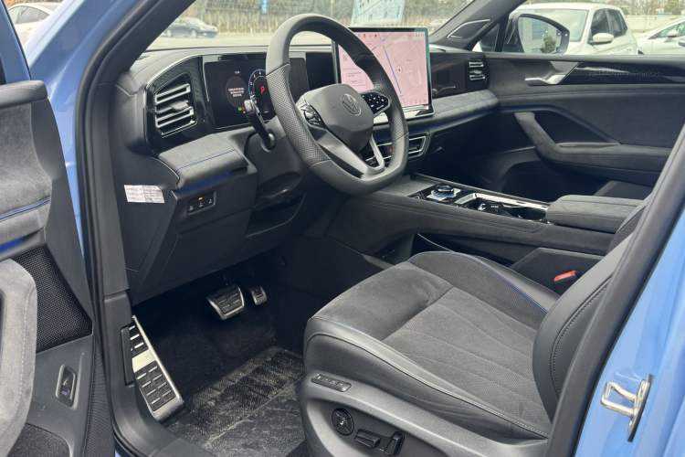 Used Volkswagen Tiguan L 2024 PRO 380TSI Four-Wheel Drive R-Line Prestige Edition
