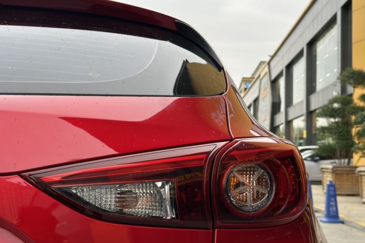 Used Mazda Mazda 3 Axela 2017 Hatchback 2.0L Automatic Sport Model China V Emission Standard