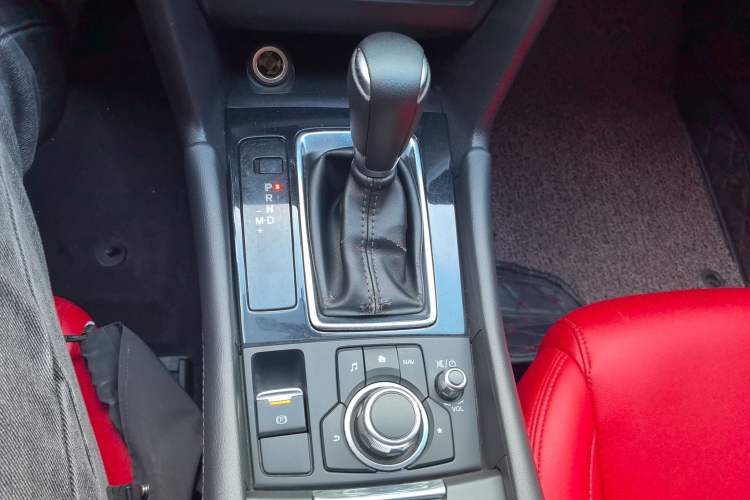 Used Mazda Mazda 3 Axela 2017 Sedan 1.5L Automatic Luxury Model Emission Standard China V