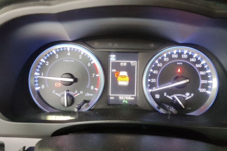 Used Toyota Highlander 2018 2.0T Four-Wheel Drive Luxury Version 7 Seats China VI Standard
