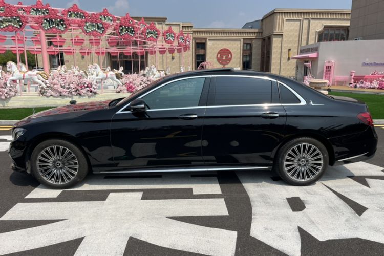 Used Mercedes-Benz E-Class 2019 E 300 L Sporty and Stylish Model
