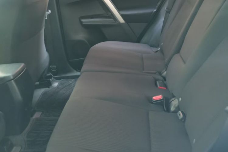 Used Toyota RAV4 2016 2.0L CVT Two-Wheel Drive Fashion Edition China V Standard
