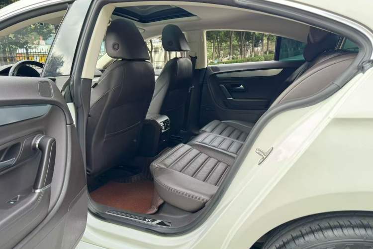 Used Volkswagen FAW-Volkswagen CC 2018 2.0 TSI Luxury Model
