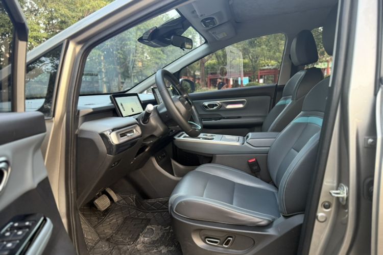 Used AION Y 2022 Plus 70 Smart Edition
