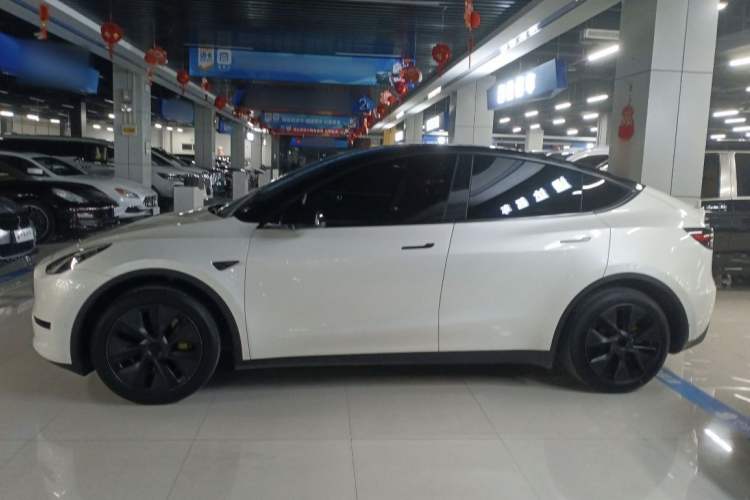 Used Tesla Model Y 2024 Rear-Wheel-Drive Version

