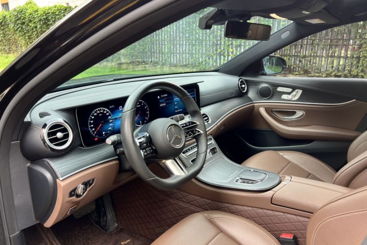 Used Mercedes-Benz E-Class 2022 Revised Version E 300 L Sporty and Stylish Edition
