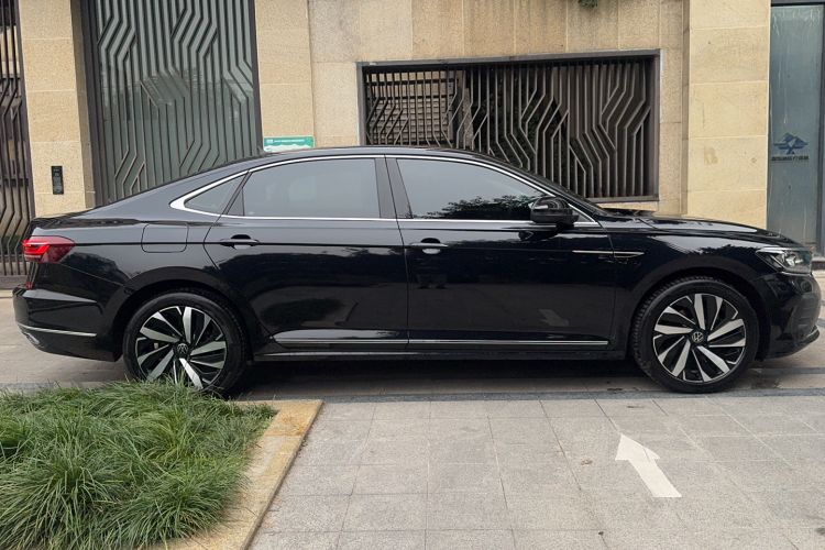 Used Volkswagen Passat 2024 330TSI Elite Edition
