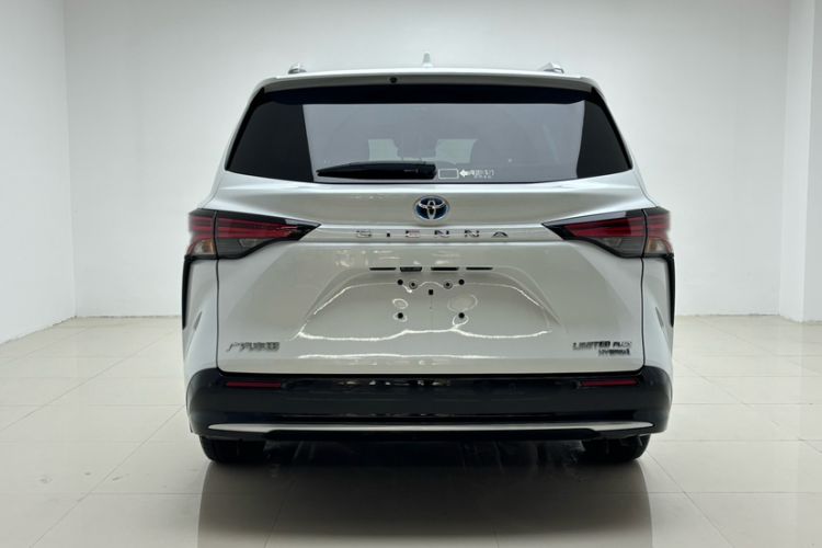 Used Toyota Sienna 2021 2.5L Hybrid Ultimate Edition
