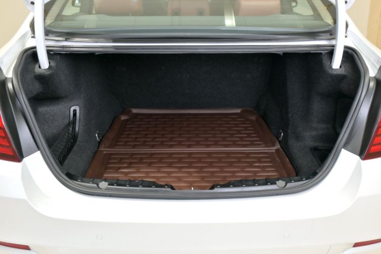 Used BMW 5 Series 2014 528Li Leading Model
