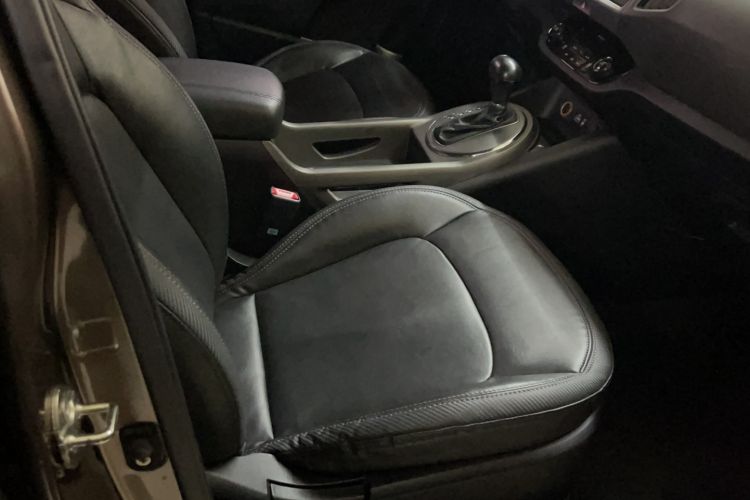 Used Kia Sportage R 2015 2.0L Automatic Two-Wheel Drive DLX Model
