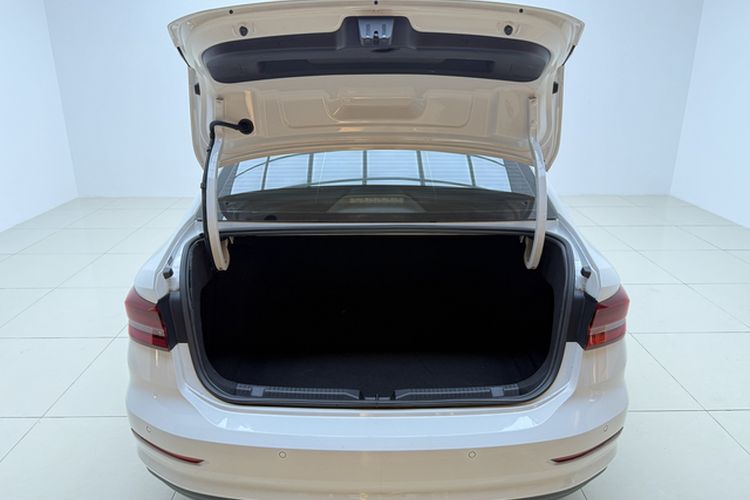 Used Volkswagen Lavida 2022 1.5L Automatic Fashion Edition
