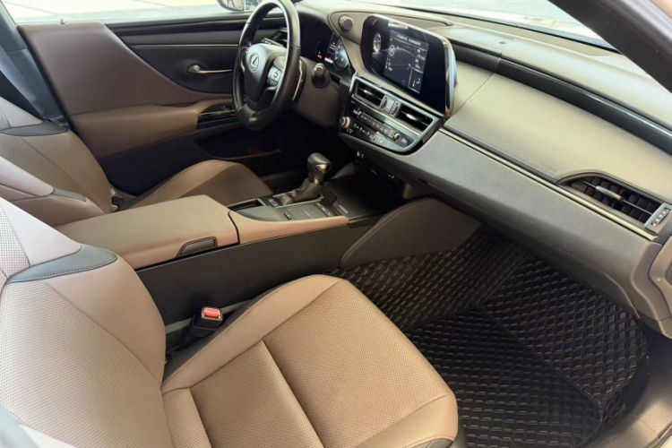 Used Lexus ES 2021 200 Excellence Edition