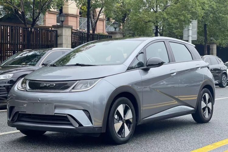 Used BYD Dolphin 2023 420 km Fashion Edition
