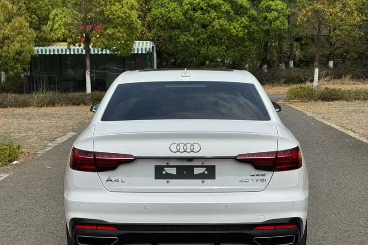 Used Audi A4L 2022 40 TFSI Luxury Dynamic Model
