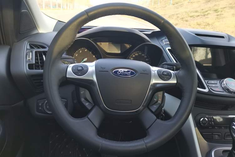 Used Ford Kuga 2015 1.5L GTDi Two-Wheel Drive Fashion Edition
