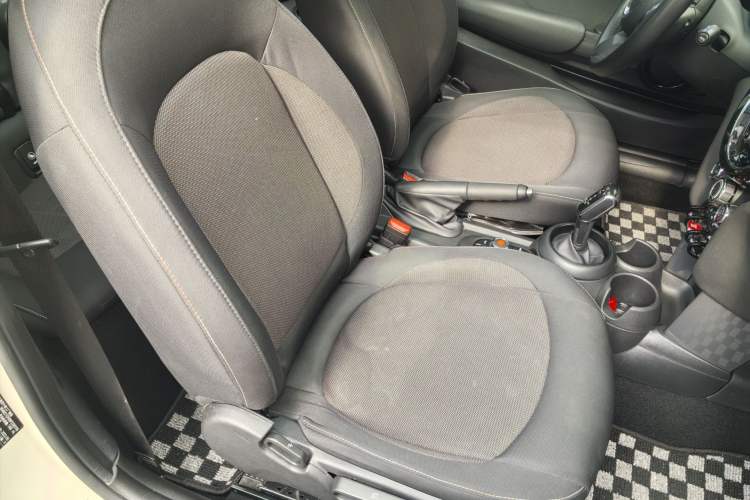 Used  MINI 2023 1.5T ONE