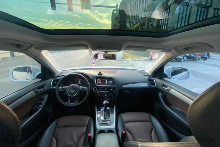 Used Audi Q5 2017 Plus 40 TFSI Ambition Model
