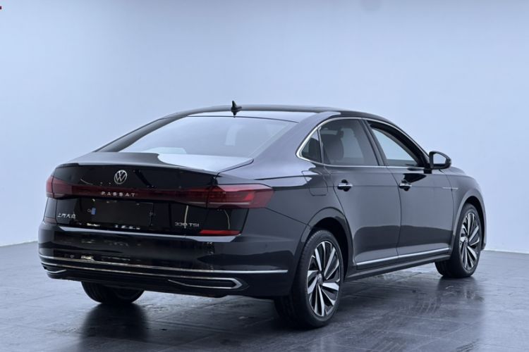 Used Volkswagen Passat 2022 330TSI Starry Luxury Edition